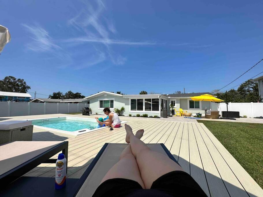 New Dog Paradise - Near The Beach Img & Downtown Μπράντεντον Εξωτερικό φωτογραφία