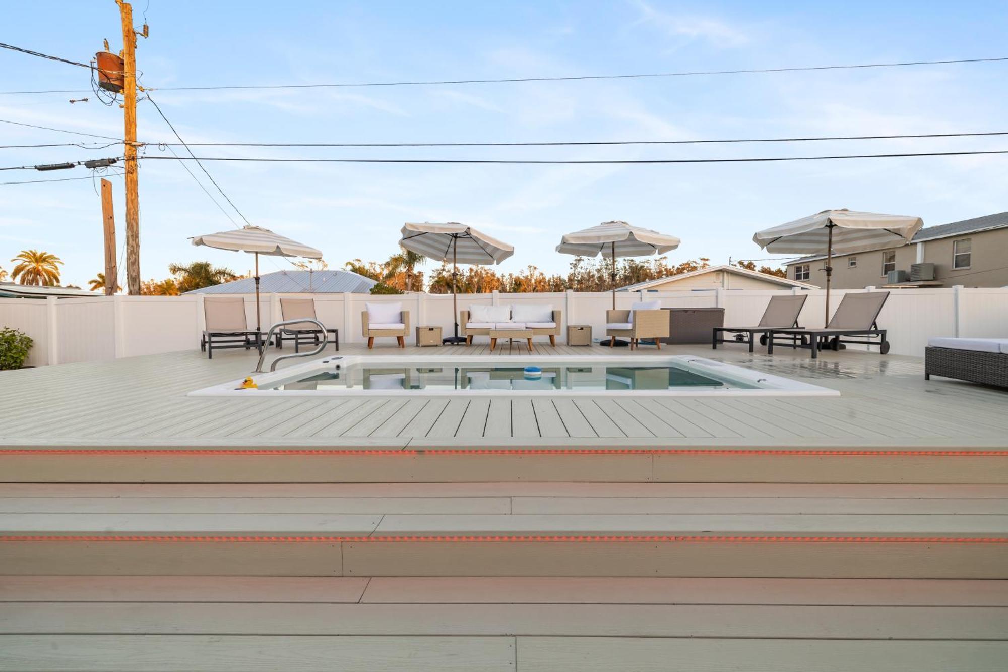 New Dog Paradise - Near The Beach Img & Downtown Μπράντεντον Εξωτερικό φωτογραφία